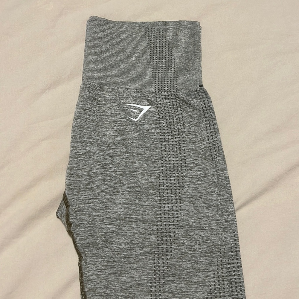 Brand new never worn gymshark leggings size medium!!!! Green gray in color!!!
